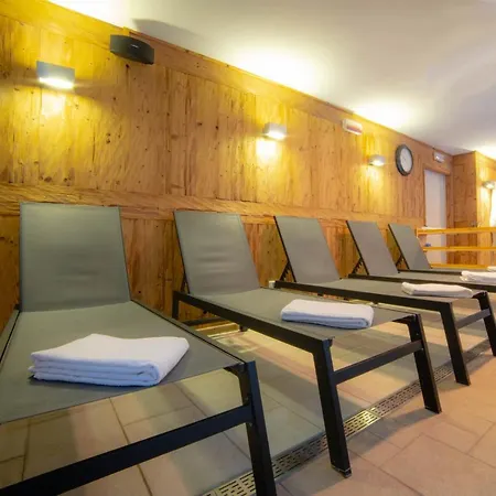Отель Punta Zerbion 3*
