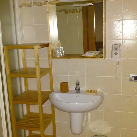 Отель Punta Zerbion 3*